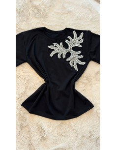 Tricou cu aplicatii din...